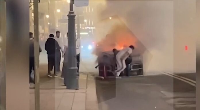 Aurus limuzina pozar