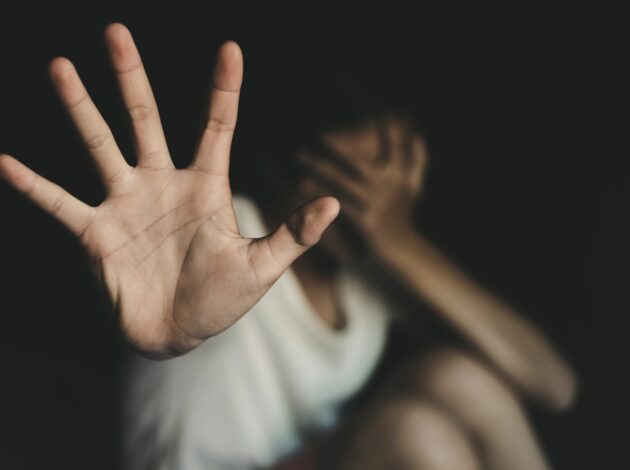 Silovana djevojka ilustracija