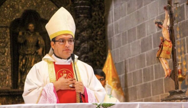 Biskup Lopez imao čak 17 ljubavnica, razotkrila ga ljubomorna časna sestra