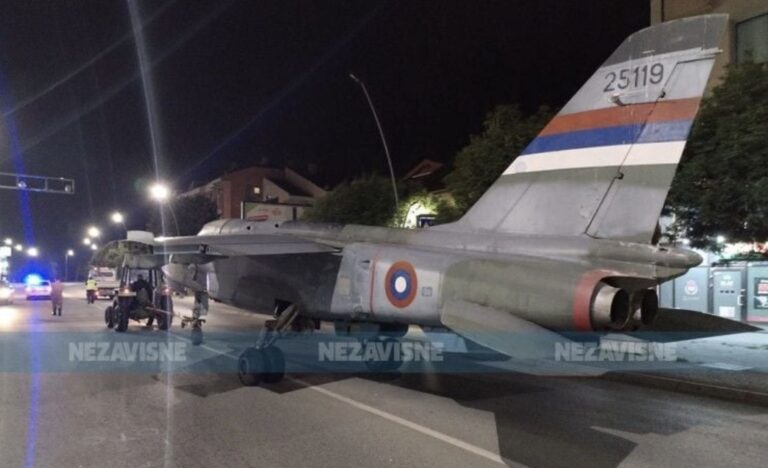 Borbeni avion se vozio cestom prema Banja Luci