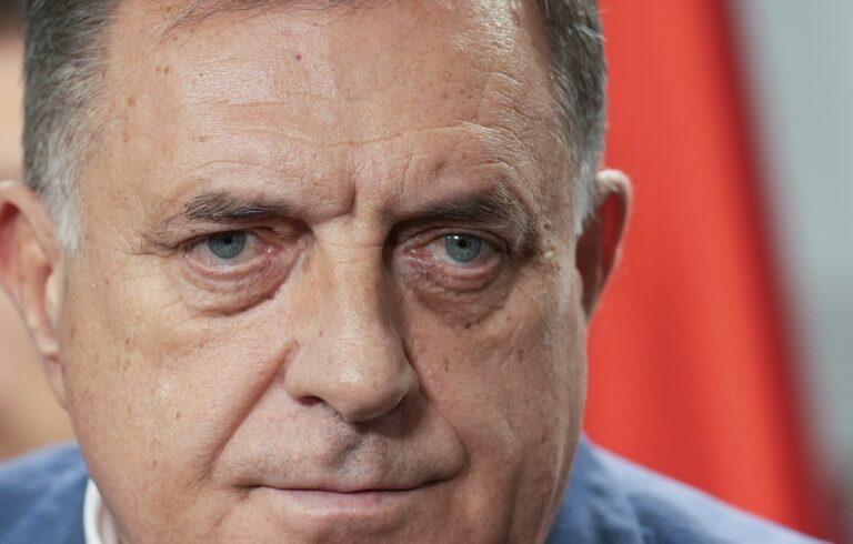 Tumačenje Suda BiH: Dodik ne može biti ni predsjednik SNSD!