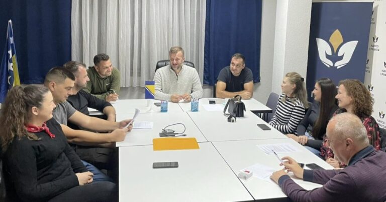 Edin Žunić koji izbačen iz NIP-a zbog koalicije sa SDA, zajedno sa saradnicima sada napustio NIP Banovići