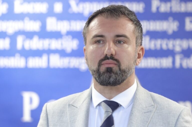 Po prvi put neko iz SDP-a ostavio otvorena vrata: Stojnović tvrdi, nakon izbora mogući i novi savezi na političkoj sceni FBiH