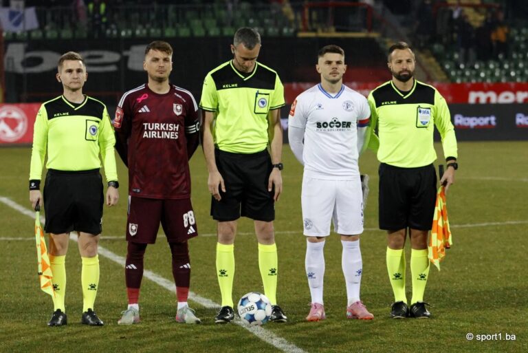 Adem Ljajić u dresu Sarajeva tokom fudbalske utakmice