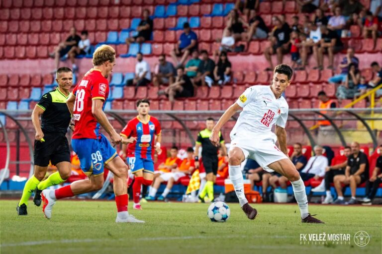 Utakmica Veleža na stadionu Rođeni u Mostaru