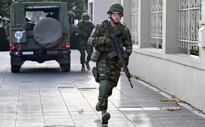EUFOR provodi vježbu evakuacije u Ambasadi Grčke u Sarajevu EUFOR provodi vježbu evakuacije u Ambasadi Grčke u Sarajevu