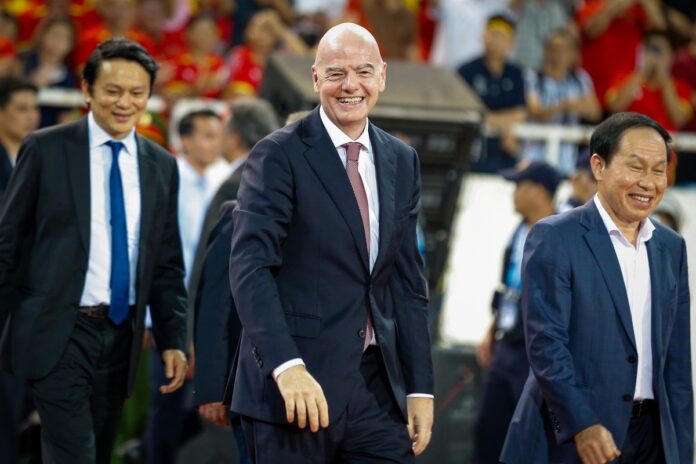 Gianni Infantino na događaju FIFA-e tokom spora s UEFA-om