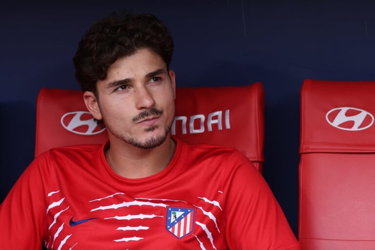 Julian Alvarez u dresu Barcelone kao tema transfera
