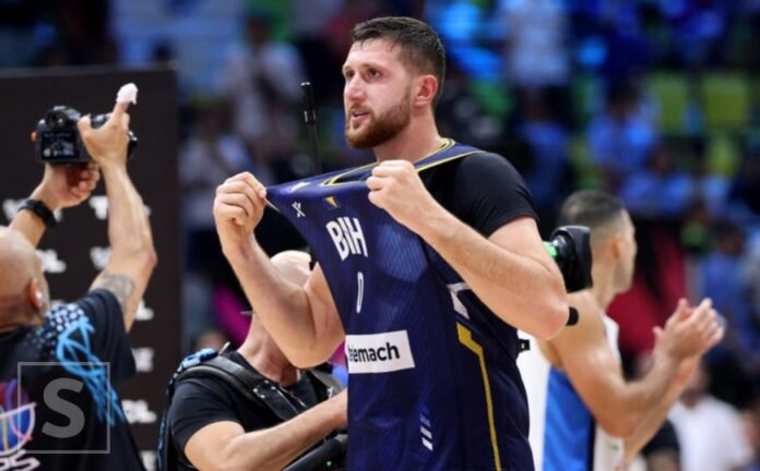 Jusuf Nurkić i košarkaši Bosne i Hercegovine tokom utakmice protiv Litvanije u Viljnusu Jusuf Nurkić i košarkaši Bosne i Hercegovine tokom utakmice protiv Litvanije u Viljnusu