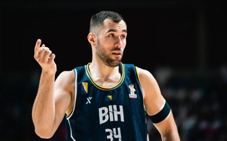 Kenan Kamenjaš tokom priprema košarkaške reprezentacije BiH
