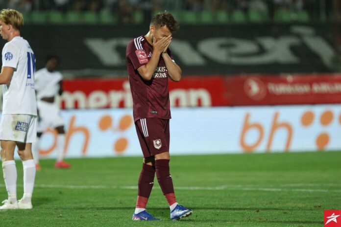 Oštećeni travnjak stadiona Koševo pred utakmicu Sarajeva i Zrinjskog