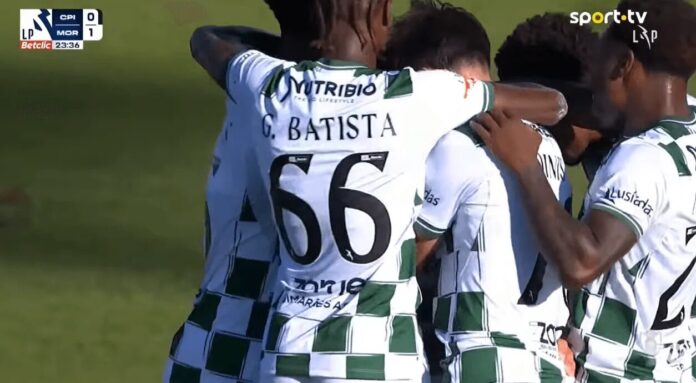 Kiko postiže gol rabonom za Moreirense protiv Casa Pie