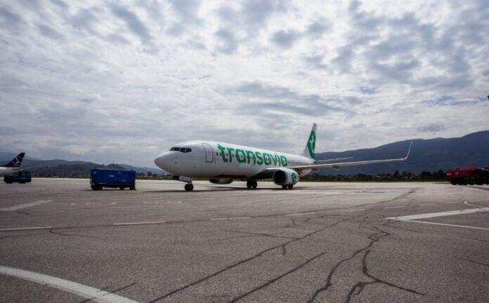 Avion Transavije na Međunarodnom aerodromu Sarajevo