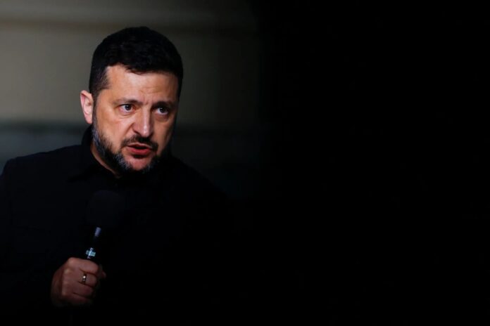 Volodimir Zelenski i Donald Trump tokom razgovora o ratu u Ukrajini