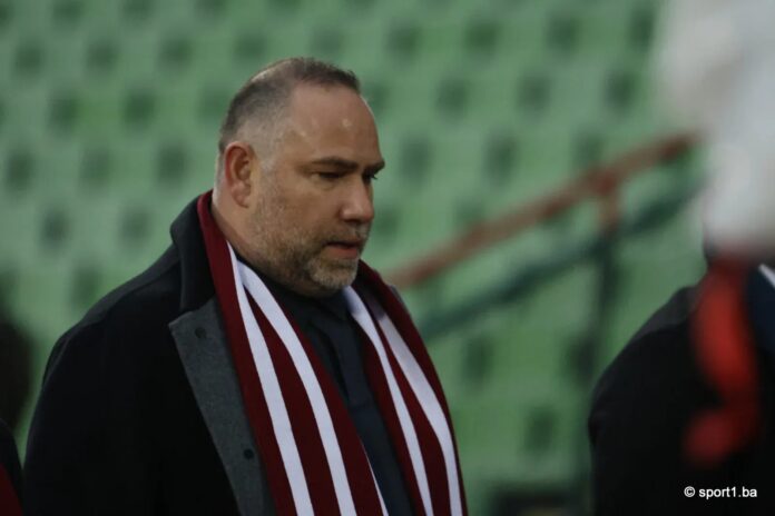 Nova podloga na terenu trening-kampa FK Sarajeva u Butmiru