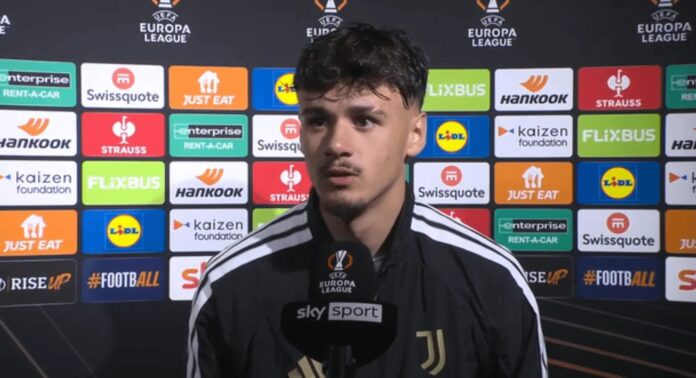 Kerim Alajbegović slavi prvi gol za Juventus protiv NEC Nijmegena