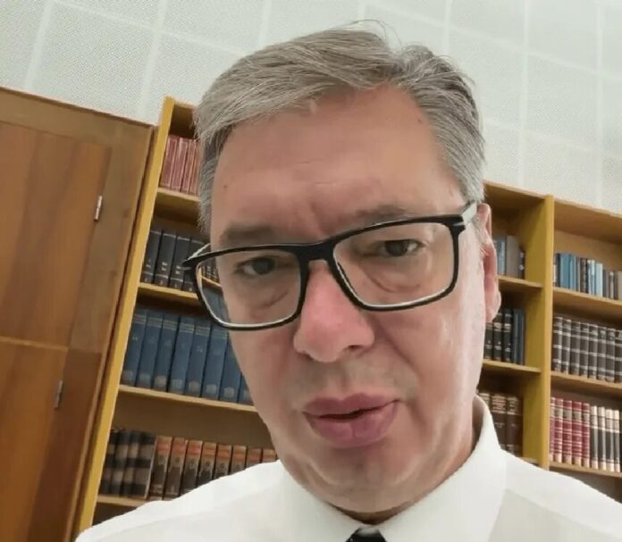 Vučić kritikovao studentsku izbornu listu uoči predaje RIK-u - Facebook Studenti i građani u povorci prema Republičkoj izbornoj komisiji u Beogradu