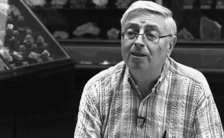 Zvonimir Radeljković i emisija Country Club na Radiju Zidu tokom opsade Sarajeva