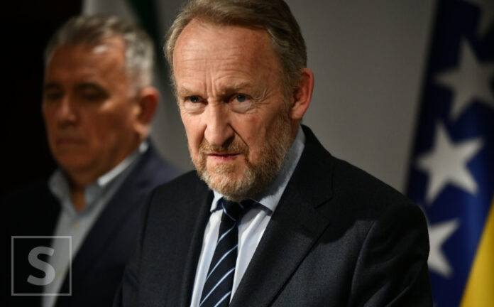 Bakir Izetbegović tokom obraćanja o glorifikaciji Ratka Mladića
