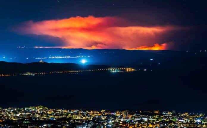 Požar na Braču tokom evakuacije stanovništva
