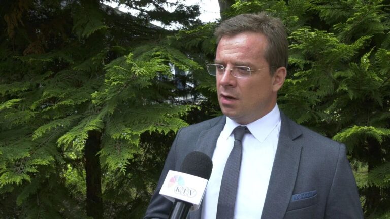 Čedomir Stojković govori o zakonitosti Vučićevih pomilovanja
