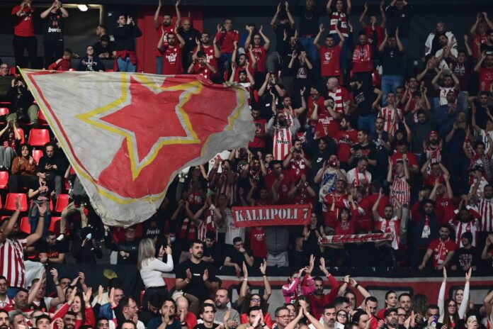 Košarkaši Crvene zvezde tokom utakmice protiv Žalgirisa u Euroligi