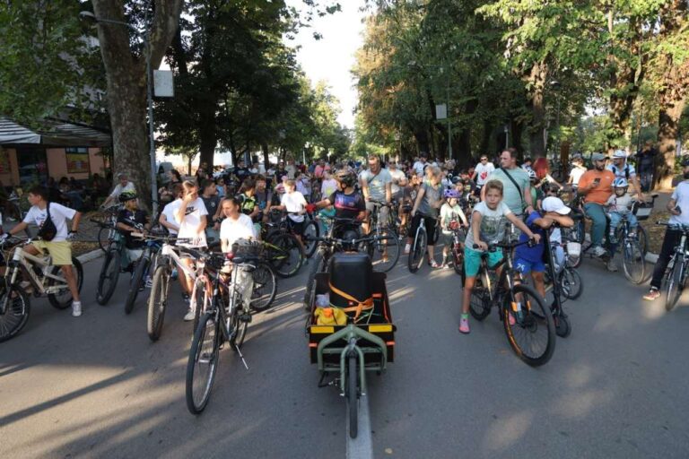 Učesnici biciklijade u Banjaluci povodom Evropske sedmice mobilnosti