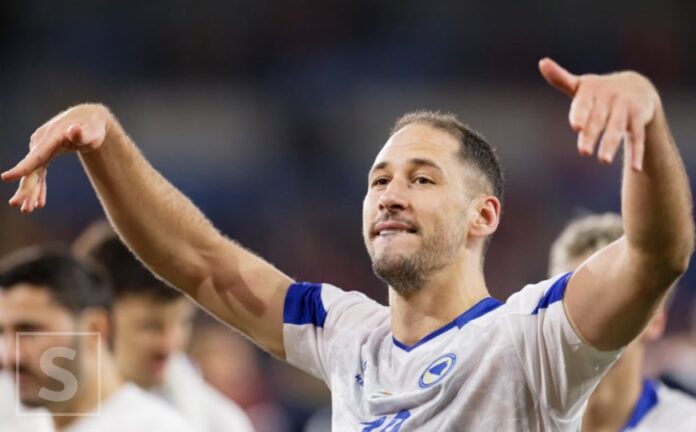 Nikola Katić u dresu Schalkea tokom utakmice Bundeslige protiv Union Berlina