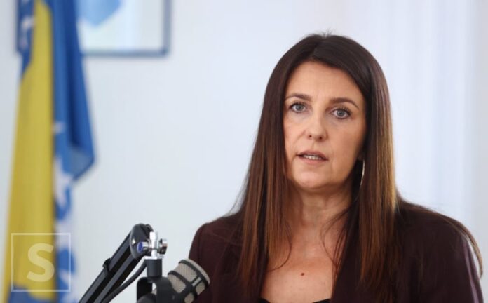 Zgrada Nacionalne i univerzitetske biblioteke Bosne i Hercegovine u Sarajevu Zgrada Nacionalne i univerzitetske biblioteke Bosne i Hercegovine u Sarajevu