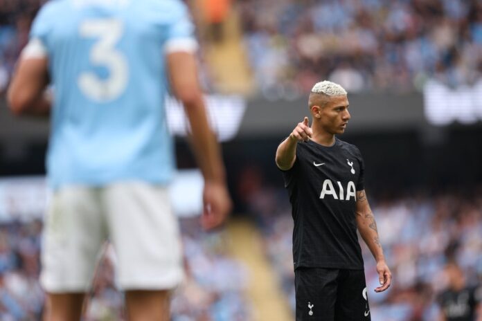 Richarlison tokom fudbalske utakmice u dresu Tottenhama