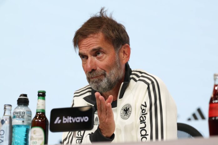 Jürgen Klopp i Pep Guardiola tokom utakmice Liverpoola i Manchester Cityja