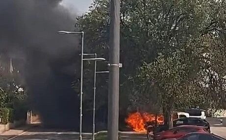 Požar u Vodicama: Državljanin BiH zapalio automobil svog poslodavca - Facebook Izgorjeli automobil nakon namjernog požara u Vodicama
