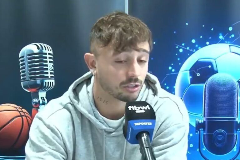 Pablo Maffeo u dresu Valencije tokom fudbalske utakmice