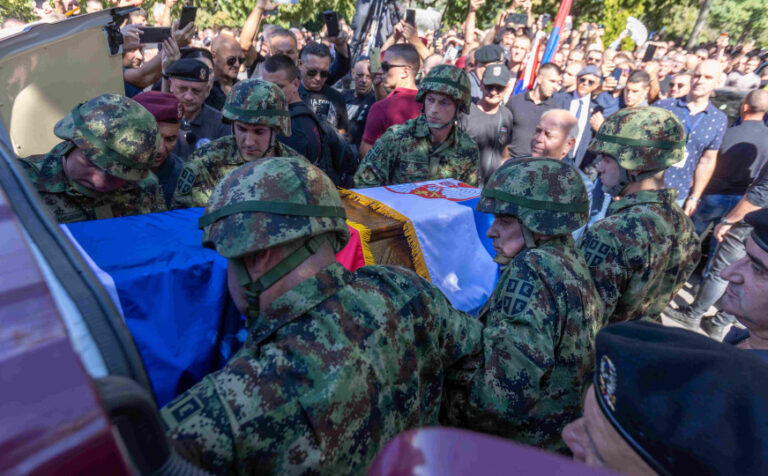 Fotografija Ursule von der Leyen i reakcija Evropske komisije na ispraćaj Ratka Mladića