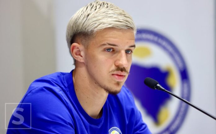 Tarik Muharemović asistira za treći gol Leedsa protiv Newcastlea Tarik Muharemović asistira za treći gol Leedsa protiv Newcastlea