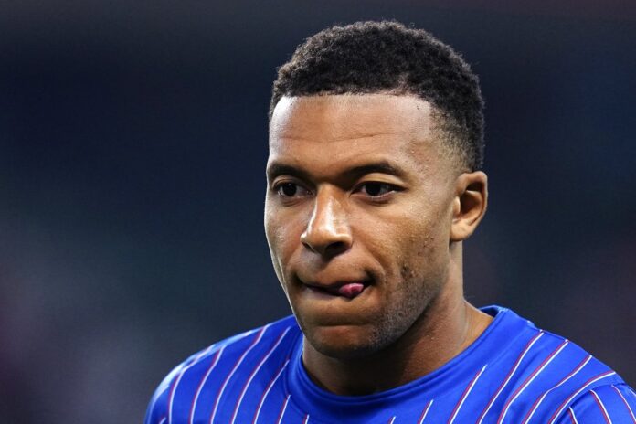 Kylian Mbappe u dresu Real Madrida nakon povrede koljena Kylian Mbappe u dresu Real Madrida nakon povrede koljena