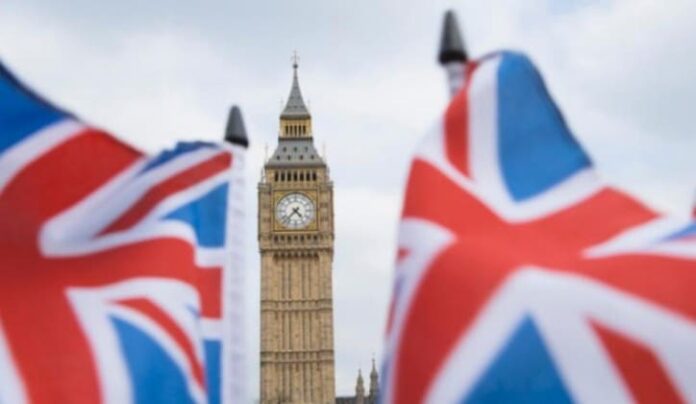 Zalihe vode i konzervisane hrane za pripremu domaćinstava u Britaniji Zalihe vode i konzervisane hrane za pripremu domaćinstava u Britaniji