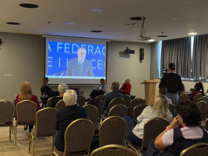 Učesnici konferencije o pravima i liječenju onkoloških pacijenata u Sarajevu