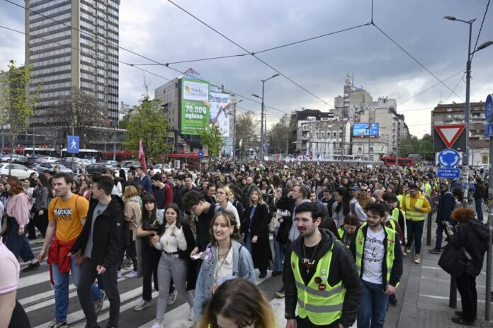 Studenti na tribini o reformi pravosuđa i borbi protiv korupcije u Beogradu