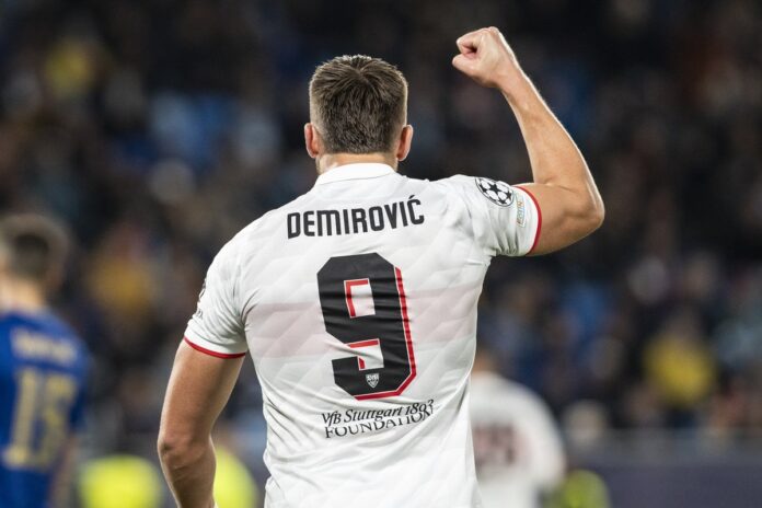 Ermedin Demirović slavi pogodak za Stuttgart protiv Borussije Monchengladbach