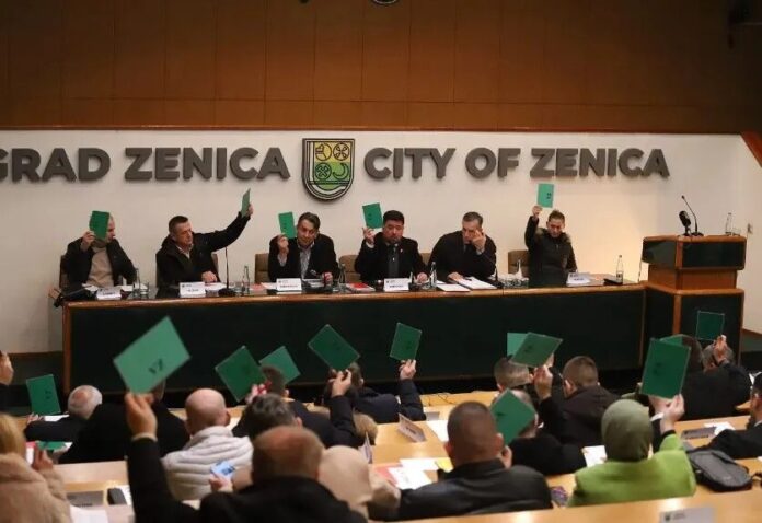 Gradsko vijeće Zenica ostalo bez predsjedavajuće i zamjenika - Facebook Zgrada i sjednica Gradskog vijeća Zenica