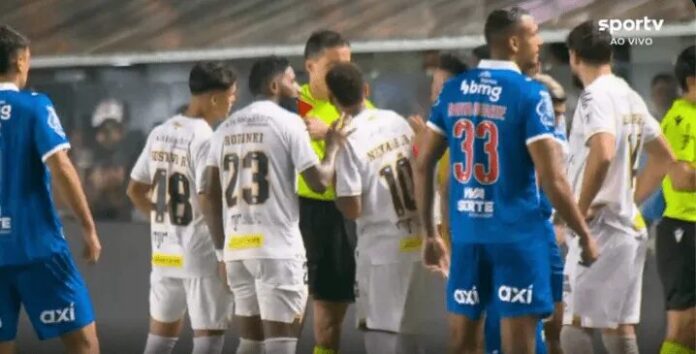 Neymar tokom utakmice Santosa i Bahije nakon crvenog kartona
