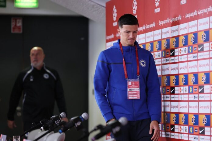Tarik Muharemović u dresu Leeds Uniteda tokom utakmice