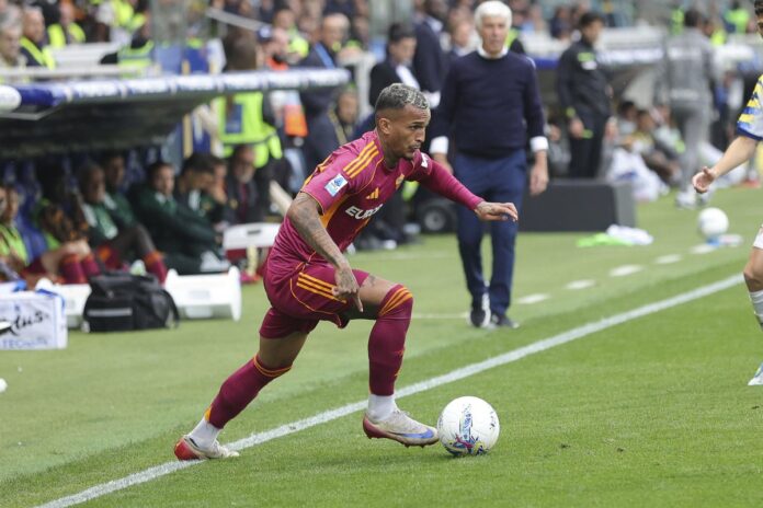 Wesley u dresu Rome tokom utakmice protiv Real Madrida