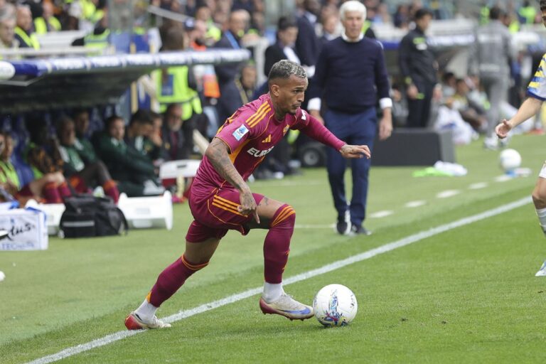Wesley u dresu Rome tokom utakmice protiv Real Madrida