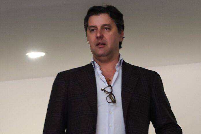 Dejan Bodiroga i pitanje nastavka funkcije u Euroligi nakon izbora u Srbiji Dejan Bodiroga i pitanje nastavka funkcije u Euroligi nakon izbora u Srbiji
