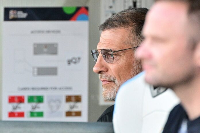 Slaven Bilić tokom utakmice Hrvatske protiv Engleske na Rujevici