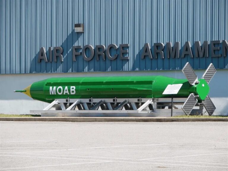Bomba MOAB GBU-43/B i američki planovi za napad na Iran