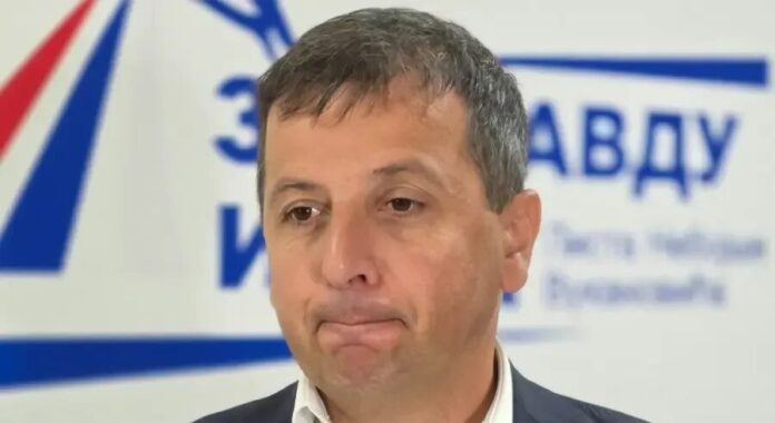 Nebojša Vukanović tokom obraćanja nakon izbornih rezultata
