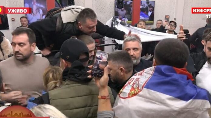 Građani nakon proslave na Slaviji mirno se razilaze